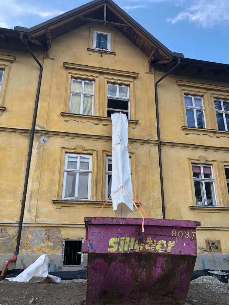 Schuttrutsche
